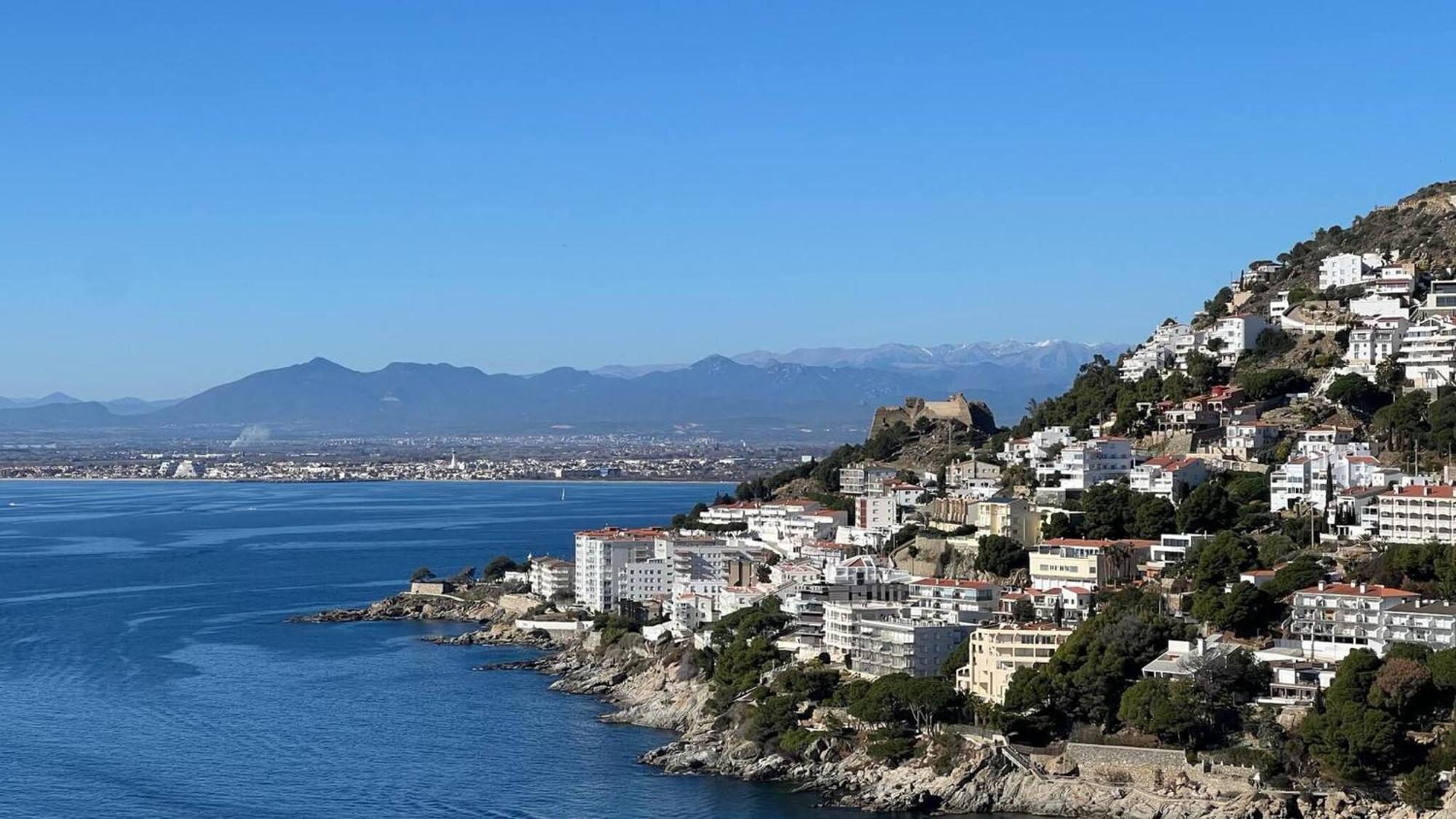 Vista Mar Y Parking En